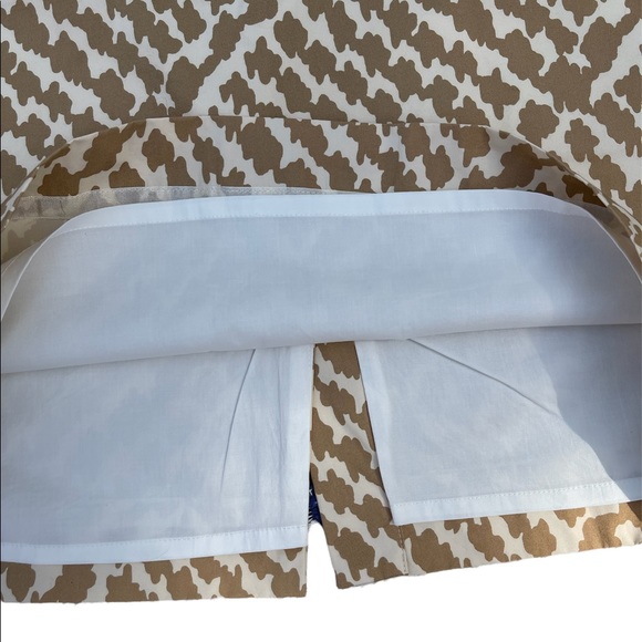 J. Crew Abstract Lattice Pencil Skirt. Size 10 - Picture 3 of 7